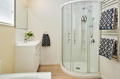 Photo of property in 20a Bedford Street, Cannons Creek, Porirua, 5024