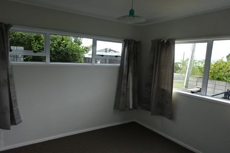Photo of property in 83 Tiri Road, Tindalls Beach, Whangaparaoa, 0930