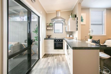 Photo of property in 120 Waghorne Street, Ahuriri, Napier, 4110