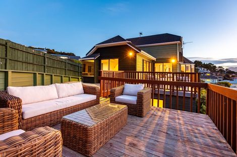 Photo of property in 19 Kinloch Place, Papakowhai, Porirua, 5024