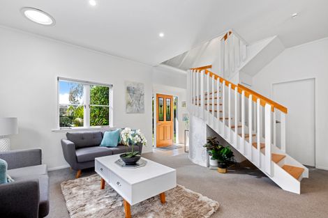 Photo of property in 1/5 Scarlock Avenue, Browns Bay, Auckland, 0630