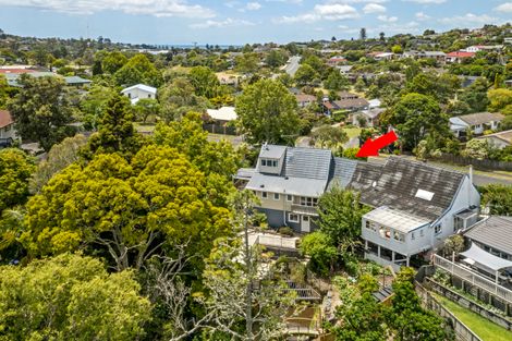 Photo of property in 1/5 Scarlock Avenue, Browns Bay, Auckland, 0630