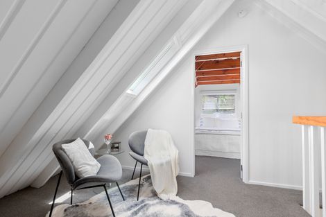 Photo of property in 1/5 Scarlock Avenue, Browns Bay, Auckland, 0630