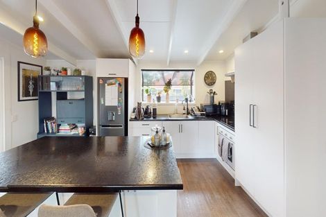 Photo of property in 23 Colonial Place, Kelvin Grove, Palmerston North, 4414