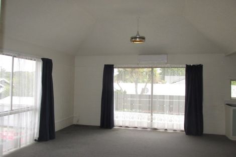 Photo of property in 8a Straven Road, Riccarton, Christchurch, 8011