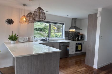 Photo of property in 22 Tiri Road, Manly, Whangaparaoa, 0930