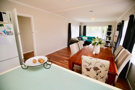 Photo of property in 27 Nevada Road, Silverdale, Hamilton, 3216