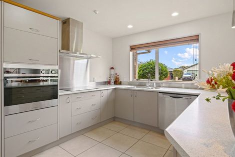 Photo of property in 18 Welsford Street, Woodend, 7610