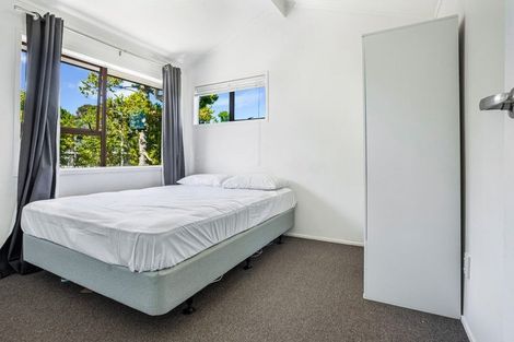 Photo of property in 1/4 Eugen Place, Bayview, Auckland, 0629