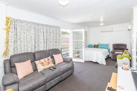 Photo of property in 226 Old Farm Road, Hamilton East, Hamilton, 3216