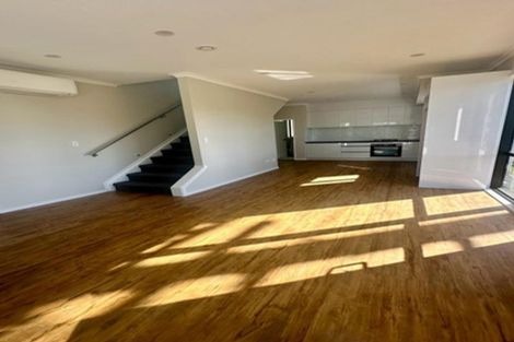 Photo of property in 2/2 Cameron Street, Papakura, 2110