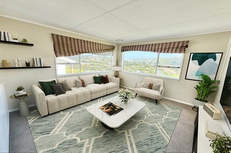 Photo of property in 17a Castle Crescent, Stokes Valley, Lower Hutt, 5019