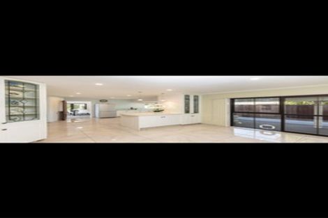 Photo of property in 4 Rowanwood Close, Halswell, Christchurch, 8025