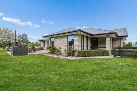 Photo of property in 166 Swamp Road, Loburn, Rangiora, 7472
