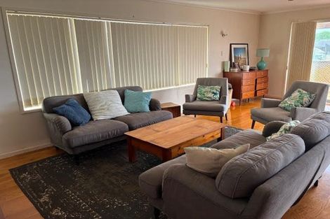 Photo of property in 210 Clovelly Road, Bucklands Beach, Auckland, 2012