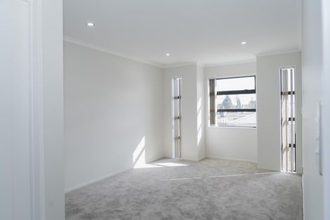 Photo of property in 79a Russell Road, Manurewa, Auckland, 2102