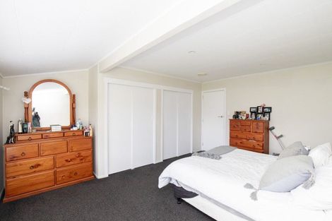 Photo of property in 2 Mcquarrie Place, Ngatea, 3503