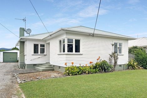 Photo of property in 12 Quinn Road, Levin, 5510