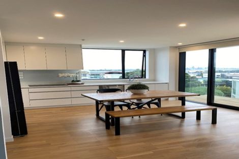 Photo of property in 205/8a Lake Pupuke Drive, Takapuna, Auckland, 0622