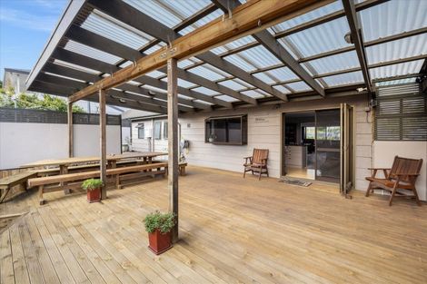 Photo of property in 395 Welcome Bay Road, Welcome Bay, Tauranga, 3112