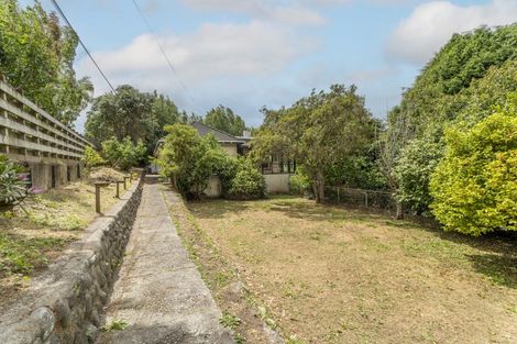 Photo of property in 3 Woodstock Terrace, Tawa, Wellington, 5028