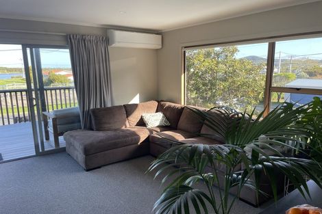Photo of property in 2 Pine Road, Ngunguru, Whangarei, 0173