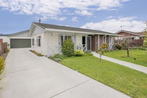 Photo of property in 48 Rimu Street, Levin, 5510