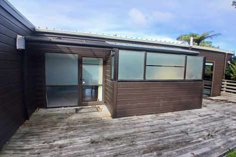 Photo of property in 3 Tree Top Lane, Paparangi, Wellington, 6037