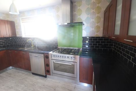 Photo of property in 35a Wade River Road, Stanmore Bay, Whangaparaoa, 0932