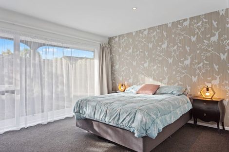 Photo of property in 30 Highfield Place, Avonhead, Christchurch, 8042