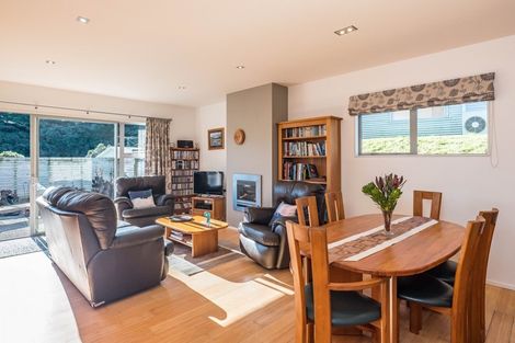 Photo of property in 72 Saddleback Grove, Karori, Wellington, 6012