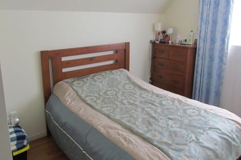 Photo of property in 1/20 Tetrarch Place, Totara Vale, Auckland, 0629