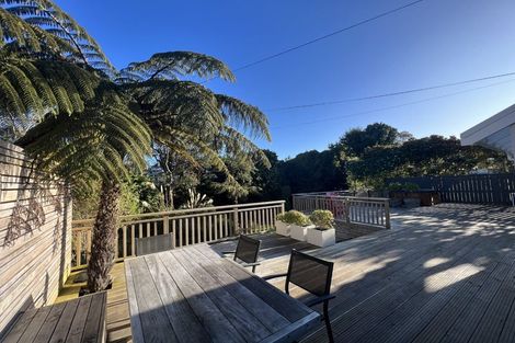 Photo of property in 66 Cashmere Avenue, Khandallah, Wellington, 6035