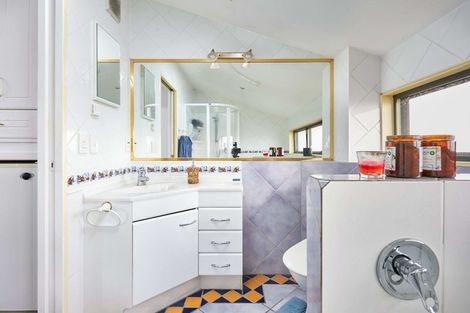 Photo of property in 5 Coulston Place, Riverdale, Gisborne, 4010