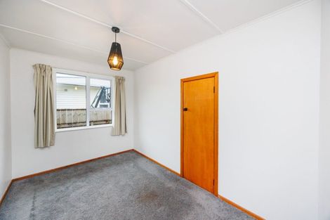 Photo of property in 8 Austin Place, Awapuni, Palmerston North, 4412