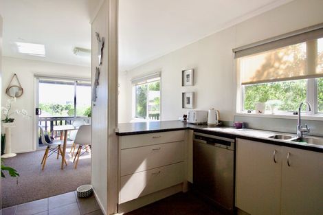 Photo of property in 6 Pahi Place, West Harbour, Auckland, 0618
