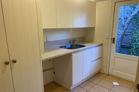 Photo of property in 2/11 Memorial Avenue, Ilam, Christchurch, 8053