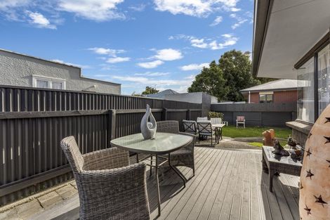 Photo of property in 35 Rewa Street, Takaro, Palmerston North, 4412
