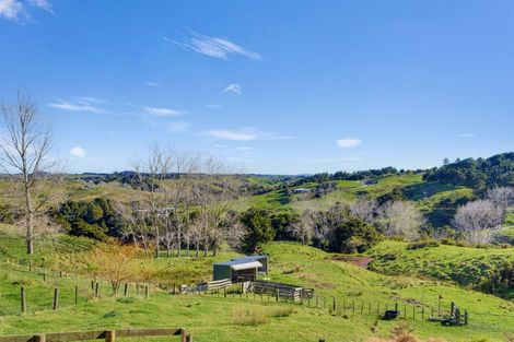Photo of property in 63 Porter Road, Paparoa, 0571