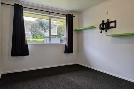 Photo of property in 7 Oawai Place, Marfell, New Plymouth, 4310