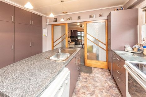 Photo of property in 138 Cornfoot Street, Castlecliff, Whanganui, 4501