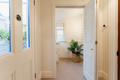 Photo of property in 30 Hobson Street, Saint Clair, Dunedin, 9012