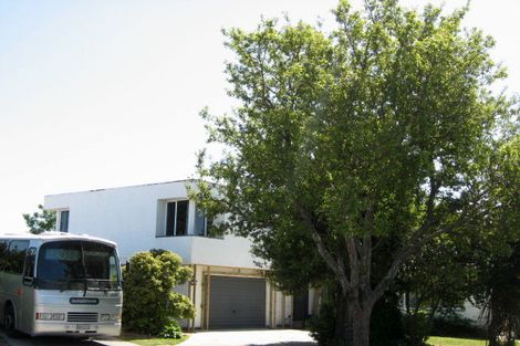 Photo of property in 27 Farquhars Road, Redwood, Christchurch, 8051