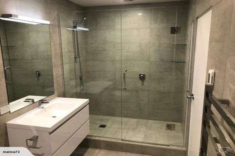 Photo of property in 2/598 Beach Road, Rothesay Bay, Auckland, 0630