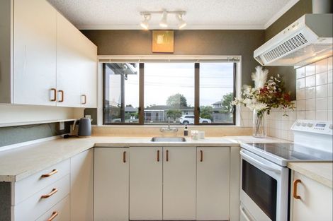 Photo of property in 1/52 Avondale Road, Taradale, Napier, 4112