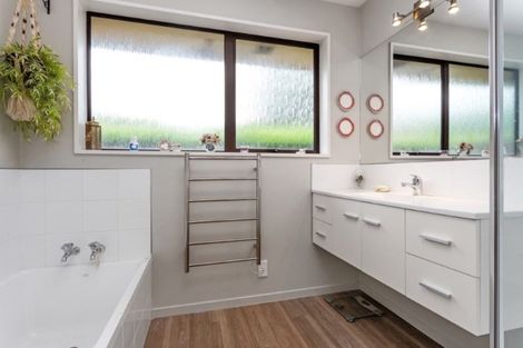 Photo of property in 42a Brookside Terrace, Bryndwr, Christchurch, 8053