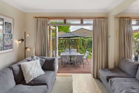 Photo of property in 21 Parata Street, Hokowhitu, Palmerston North, 4410