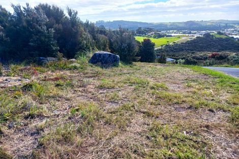 Photo of property in 124 Stratford Drive, Cable Bay, 0420