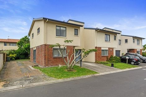 Photo of property in 8 Duxfield Drive, Ranui, Auckland, 0612