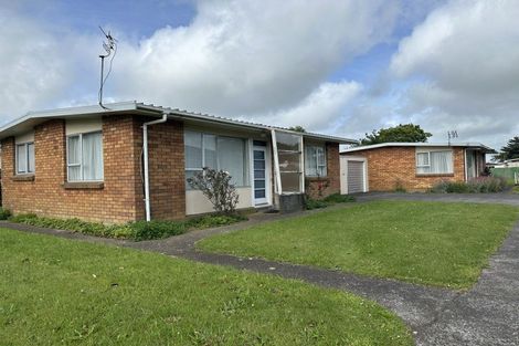 Photo of property in 97 High Street, Eltham, 4322